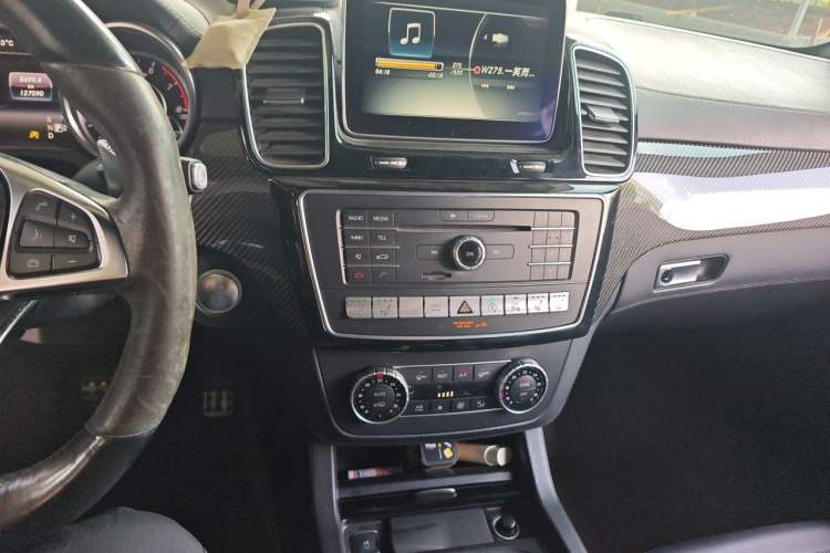 Used Mercedes-Benz GLE Coupe AMG 2015 AMG GLE 63 4MATIC Coupe SUV Audio And AC Panel