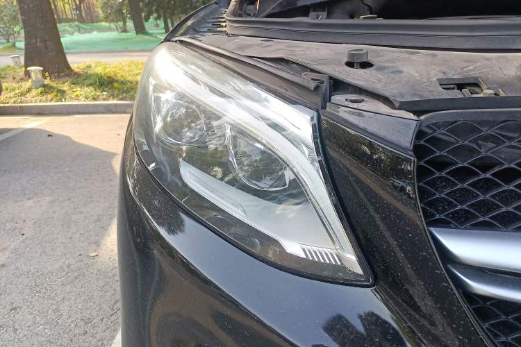Used Mercedes-Benz GLE Coupe AMG 2015 AMG GLE 63 4MATIC Coupe SUV Right Front Headlight