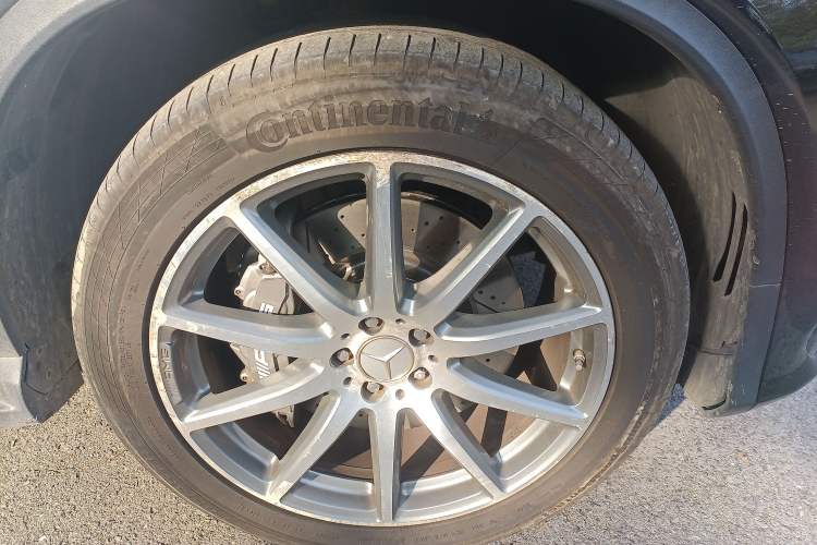 Used Mercedes-Benz GLE Coupe AMG 2015 AMG GLE 63 4MATIC Coupe SUV Right Front Wheel Hub
