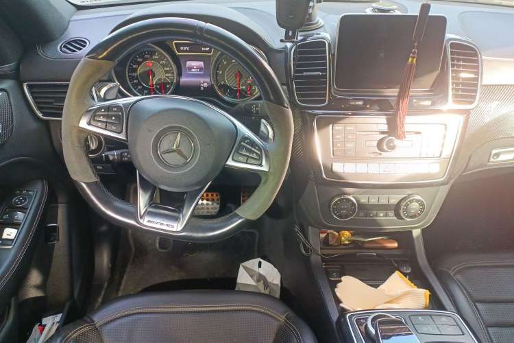 Used Mercedes-Benz GLE Coupe AMG 2015 AMG GLE 63 4MATIC Coupe SUV Steering Wheel