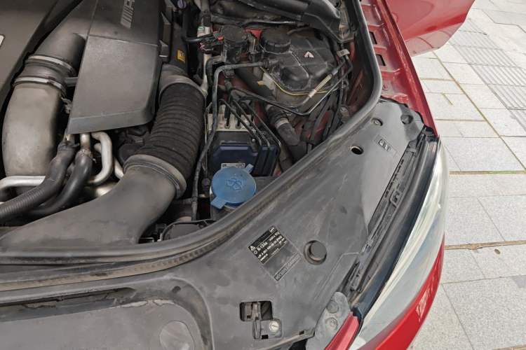 Used Mercedes-Benz GLE Coupe AMG 2015 AMG GLE 63 4MATIC Coupe SUV Engine Bay Left