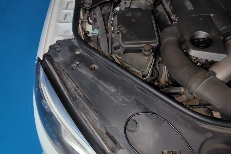 Used Mercedes-Benz GLE Coupe AMG 2015 AMG GLE 63 4MATIC Coupe SUV Engine Bay Right