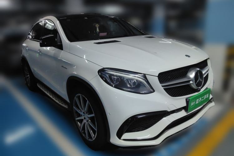 Used Mercedes-Benz GLE Coupe AMG 2015 AMG GLE 63 4MATIC Coupe SUV Front Right 45 Deg