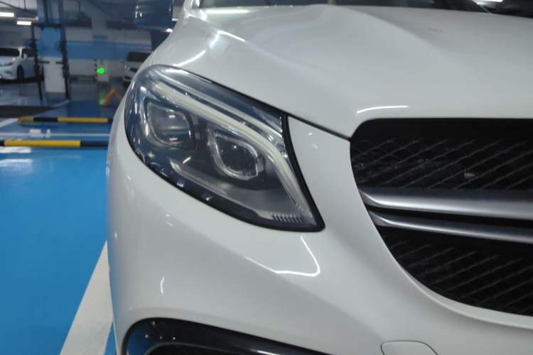 Used Mercedes-Benz GLE Coupe AMG 2015 AMG GLE 63 4MATIC Coupe SUV Right Front Headlight