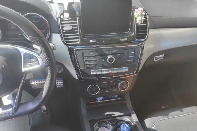 Used Mercedes-Benz GLE Coupe AMG 2017 AMG GLE 43 4MATIC Coupe SUV Audio And AC Panel