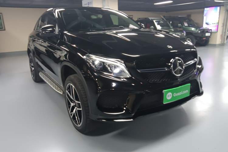 Used Mercedes-Benz GLE Coupe AMG 2017 AMG GLE 43 4MATIC Coupe SUV Exterior 2