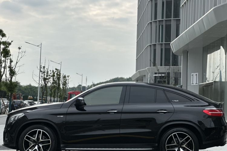 Used Mercedes-Benz GLE Coupe AMG 2017 AMG GLE 43 4MATIC Coupe SUV Exterior 3