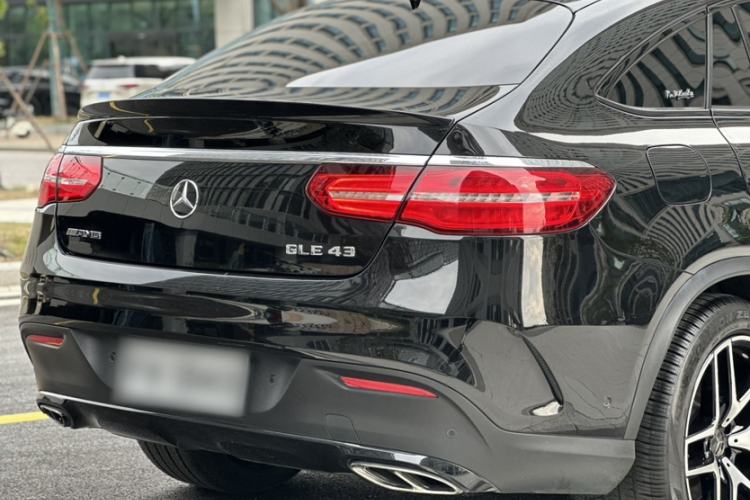Used Mercedes-Benz GLE Coupe AMG 2017 AMG GLE 43 4MATIC Coupe SUV Exterior 6