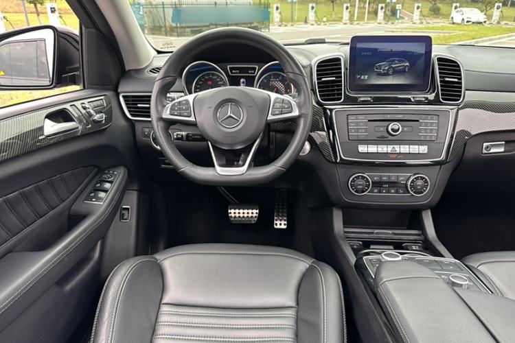 Used Mercedes-Benz GLE Coupe AMG 2017 AMG GLE 43 4MATIC Coupe SUV Interior 10