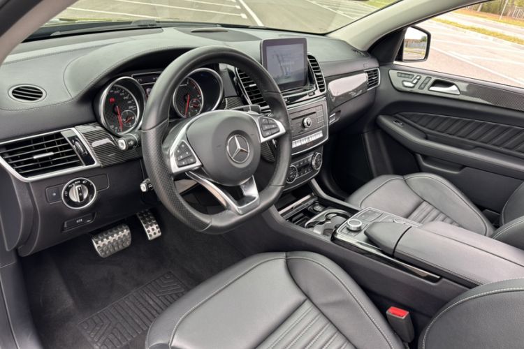 Used Mercedes-Benz GLE Coupe AMG 2017 AMG GLE 43 4MATIC Coupe SUV Interior 13
