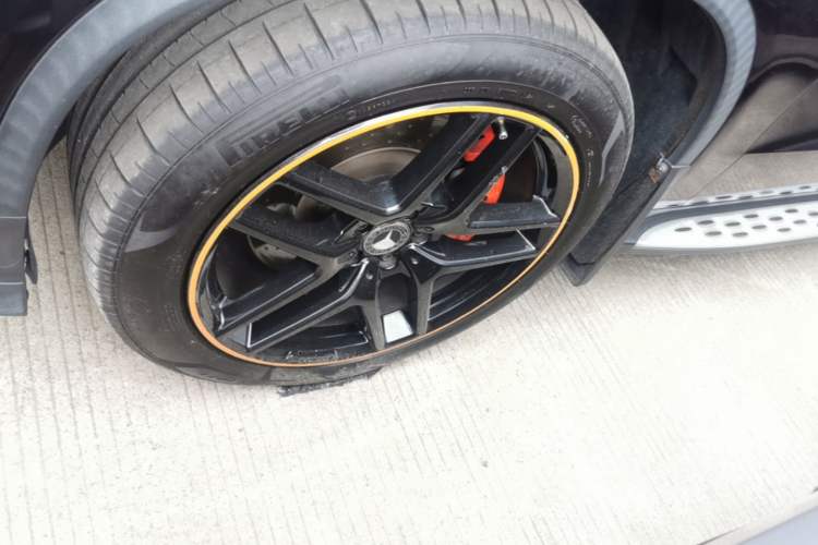 Used Mercedes-Benz GLE Coupe AMG 2017 AMG GLE 43 4MATIC Coupe SUV Left Front Wheel Hub