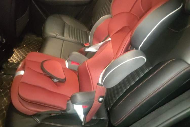 Used Mercedes-Benz GLE Coupe AMG 2017 AMG GLE 43 4MATIC Coupe SUV Left Rear Seat