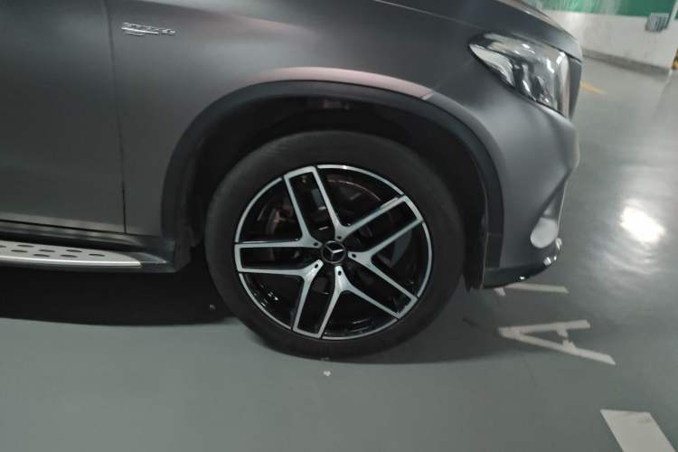 Used Mercedes-Benz GLE Coupe AMG 2017 AMG GLE 43 4MATIC Coupe SUV Right Front Wheel Hub