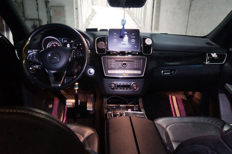 Used Mercedes-Benz GLE Coupe AMG  Center Console
