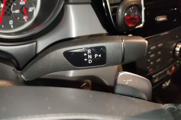 Used Mercedes-Benz GLE Coupe AMG 2017 AMG GLE 43 4MATIC Coupe SUV Gear Lever