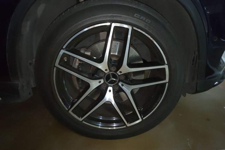Used Mercedes-Benz GLE Coupe AMG 2017 AMG GLE 43 4MATIC Coupe SUV Right Front Wheel Hub