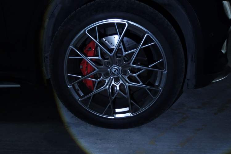 Used Mercedes-Benz GLE Coupe AMG  Right Front Wheel Hub
