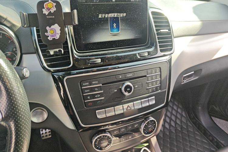 Used Mercedes-Benz GLE Coupe AMG 2017 AMG GLE 43 4MATIC Coupe SUV Audio And AC Panel