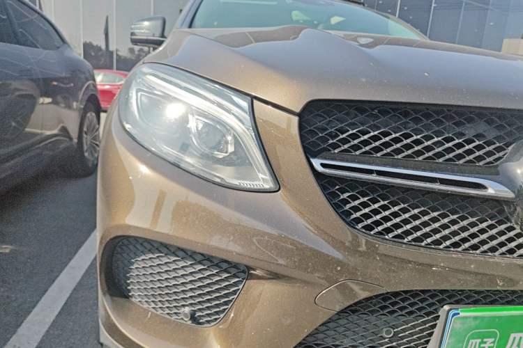 Used Mercedes-Benz GLE Coupe AMG 2017 AMG GLE 43 4MATIC Coupe SUV Exterior 6