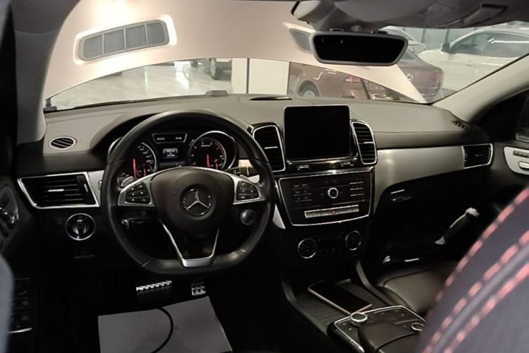 Used Mercedes-Benz GLE Coupe AMG 2017 AMG GLE 43 4MATIC Coupe SUV Center Console