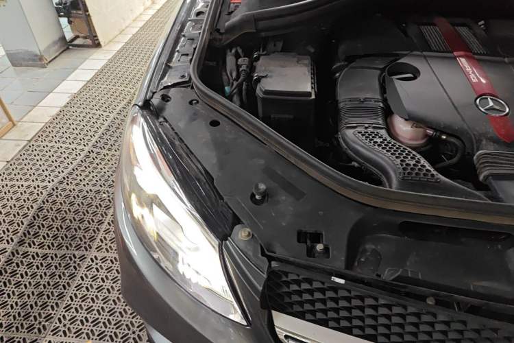 Used Mercedes-Benz GLE Coupe AMG 2017 AMG GLE 43 4MATIC Coupe SUV Engine Bay Right