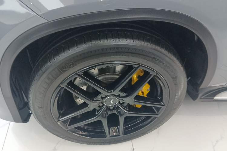 Used Mercedes-Benz GLE Coupe AMG 2017 AMG GLE 43 4MATIC Coupe SUV Left Front Wheel Hub
