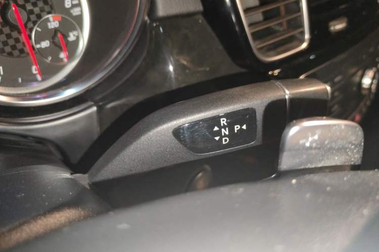 Used Mercedes-Benz GLE Coupe AMG 2017 AMG GLE 43 4MATIC Coupe SUV Gear Lever