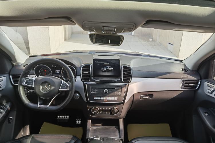 Used Mercedes-Benz GLE Coupe AMG 2017 AMG GLE 43 4MATIC Coupe SUV Interior 3