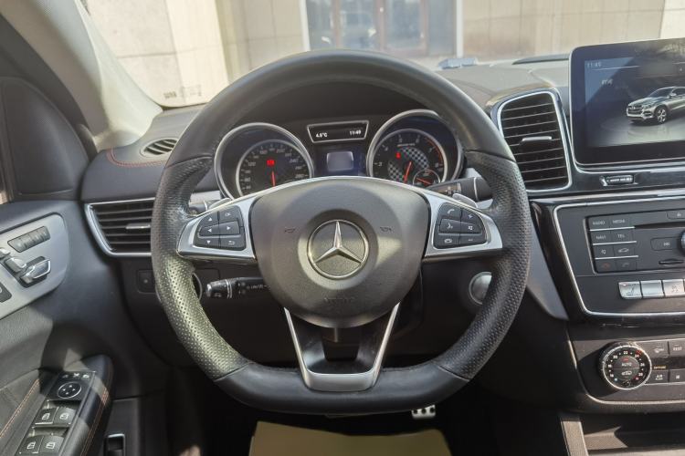 Used Mercedes-Benz GLE Coupe AMG 2017 AMG GLE 43 4MATIC Coupe SUV Interior 4