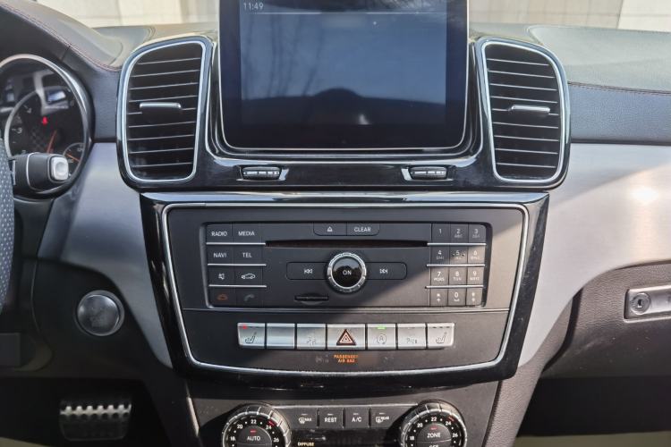Used Mercedes-Benz GLE Coupe AMG 2017 AMG GLE 43 4MATIC Coupe SUV Interior 6