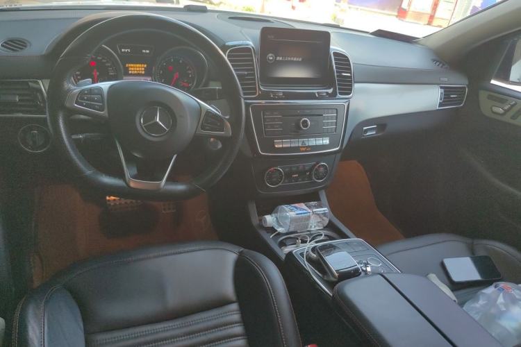 Used Mercedes-Benz GLE Coupe AMG 2017 AMG GLE 43 4MATIC Coupe SUV Center Console