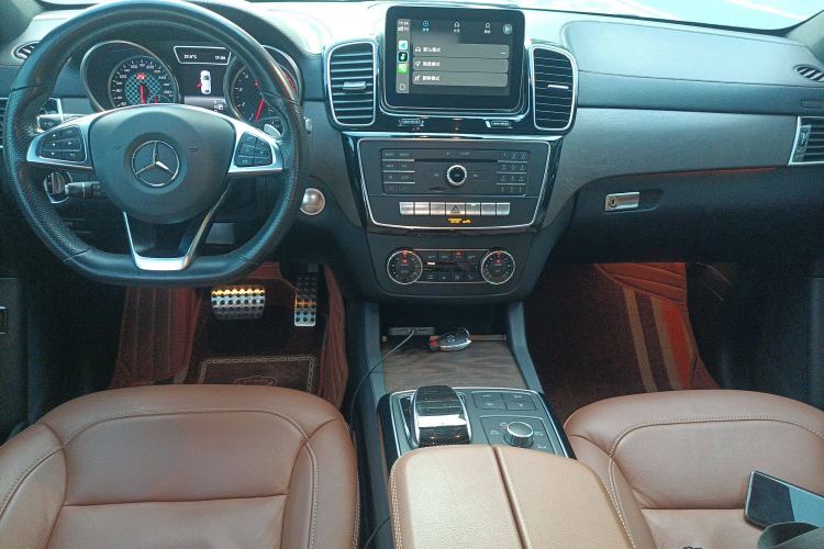 Used Mercedes-Benz GLE Coupe AMG 2017 AMG GLE 43 4MATIC Coupe SUV Center Console