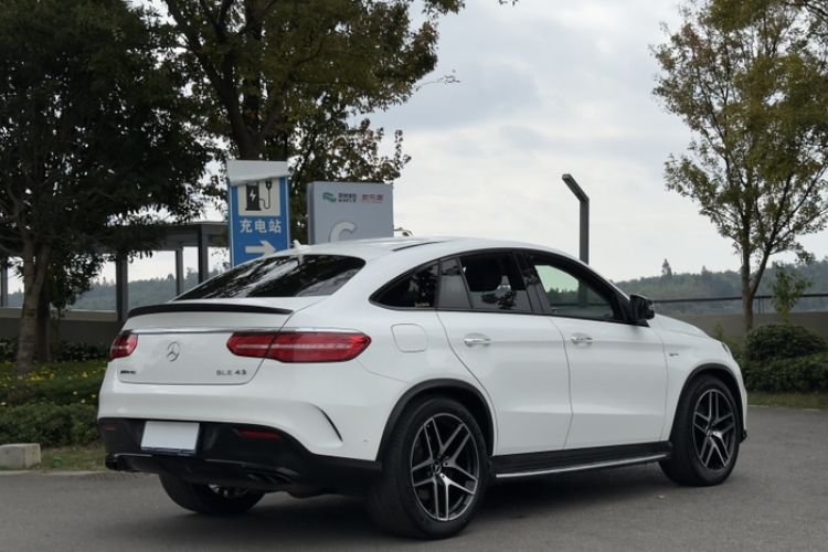 Used Mercedes-Benz GLE Coupe AMG 2017 AMG GLE 43 4MATIC Coupe SUV Exterior 3