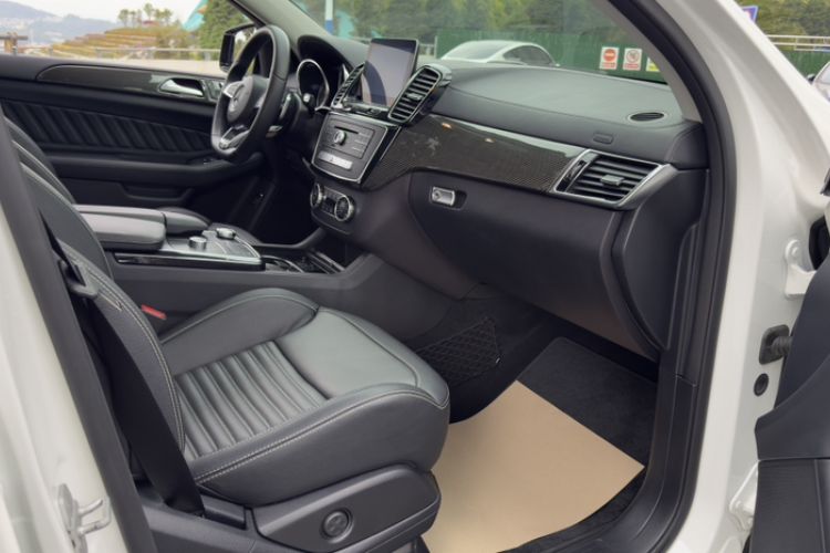 Used Mercedes-Benz GLE Coupe AMG 2017 AMG GLE 43 4MATIC Coupe SUV Interior 14