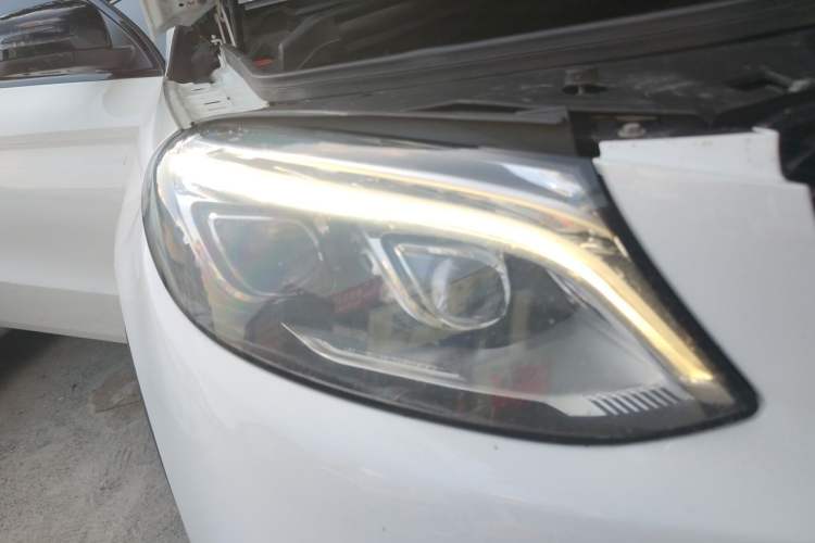 Used Mercedes-Benz GLE Coupe AMG 2017 AMG GLE 43 4MATIC Coupe SUV Right Front Headlight