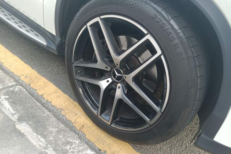 Used Mercedes-Benz GLE Coupe AMG 2017 AMG GLE 43 4MATIC Coupe SUV Right Front Wheel Hub