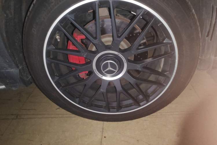 Used Mercedes-Benz GLE Coupe AMG 2018 AMG GLE 43 4MATIC Coupe SUV Phantom Orange Special Edition Right Front Wheel Hub
