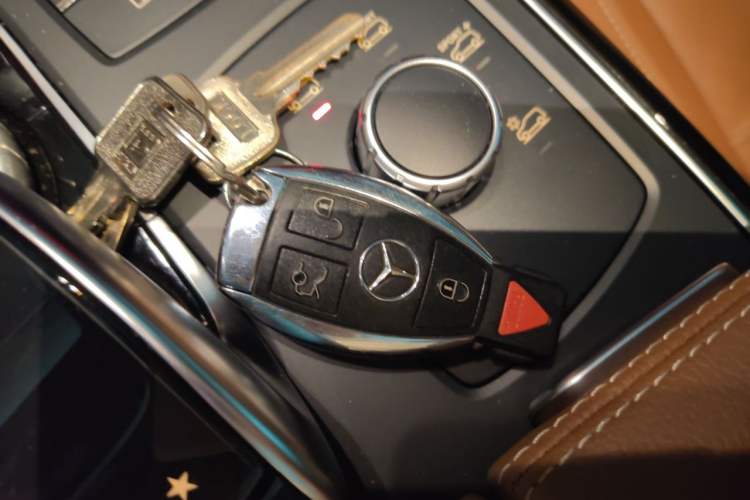 Used Mercedes-Benz GLE Coupe AMG 2018 AMG GLE 43 4MATIC Coupe SUV Phantom Orange Special Edition Vehicle Key