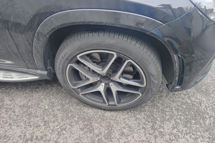 Used Mercedes-Benz GLE Coupe AMG 2020 AMG GLE 53 4MATIC+ Coupe SUV Right Front Wheel Hub