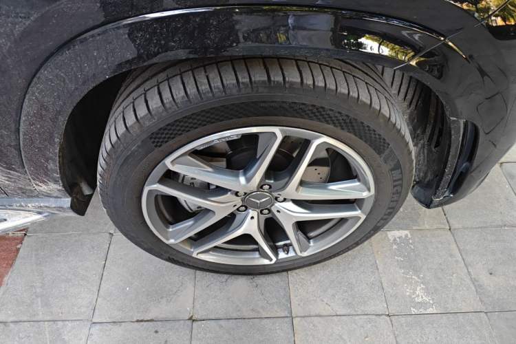 Used Mercedes-Benz GLE Coupe AMG 2020 AMG GLE 53 4MATIC+ Coupe SUV Right Front Wheel Hub
