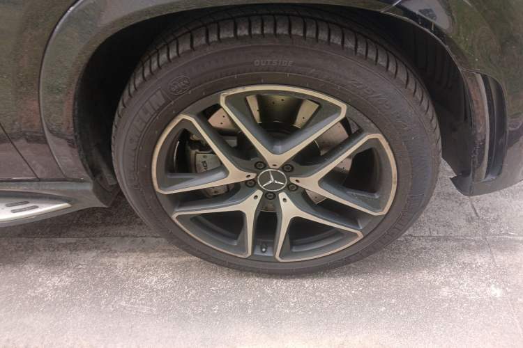 Used Mercedes-Benz GLE Coupe AMG 2020 AMG GLE 53 4MATIC+ Coupe SUV Right Front Wheel Hub