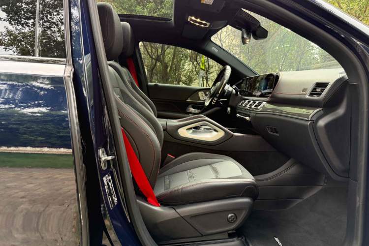Used Mercedes-Benz GLE Coupe AMG 2020 AMG GLE 53 4MATIC+ Coupe SUV Interior 10