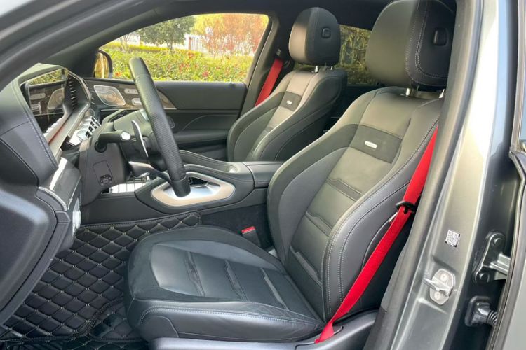 Used Mercedes-Benz GLE Coupe AMG 2020 AMG GLE 53 4MATIC+ Coupe SUV Interior 3