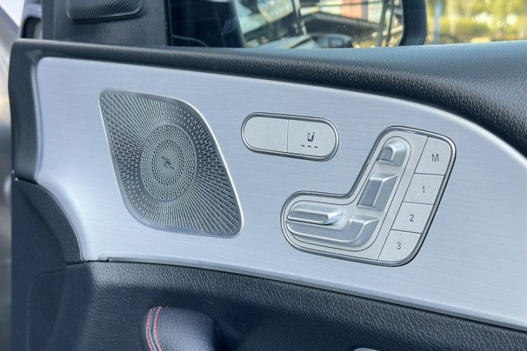 Used Mercedes-Benz GLE Coupe AMG 2020 AMG GLE 53 4MATIC+ Coupe SUV Interior 4