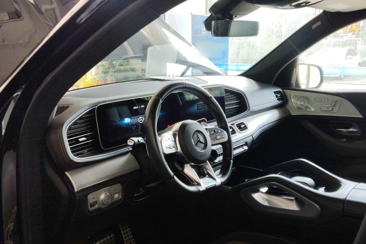 Used Mercedes-Benz GLE Coupe AMG 2022 AMG GLE 53 4MATIC+ Coupe SUV Center Console