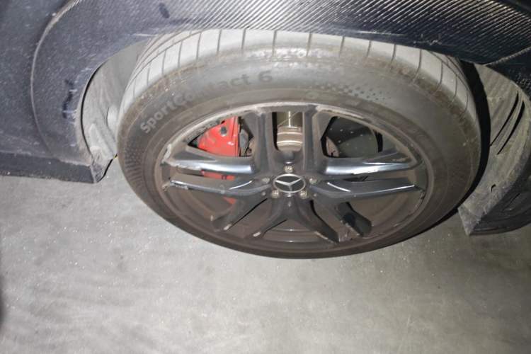 Used Mercedes-Benz GLE Coupe AMG 2022 AMG GLE 53 4MATIC+ Coupe SUV Right Front Wheel Hub