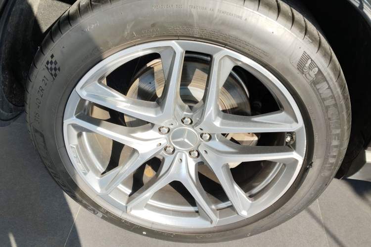 Used Mercedes-Benz GLE Coupe AMG 2022 AMG GLE 53 4MATIC+ Coupe SUV Right Rear Wheel Hub