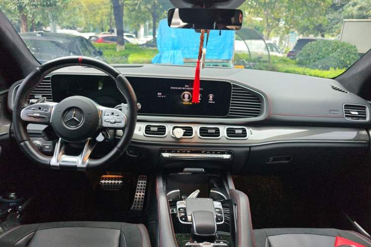 Used Mercedes-Benz GLE Coupe AMG 2022 AMG GLE 53 4MATIC+ Coupe SUV Center Console