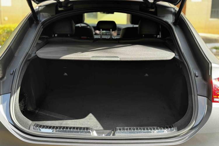 Used Mercedes-Benz GLE Coupe AMG 2022 AMG GLE 53 4MATIC+ Coupe SUV Interior 4
