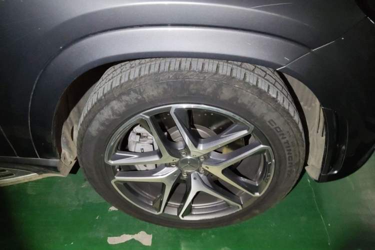 Used Mercedes-Benz GLE Coupe AMG 2022 AMG GLE 53 4MATIC+ Coupe SUV Right Front Wheel Hub